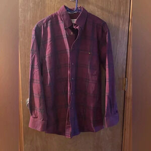 Orvis men's Flannel 💯 percent Cotton red green Plaid.